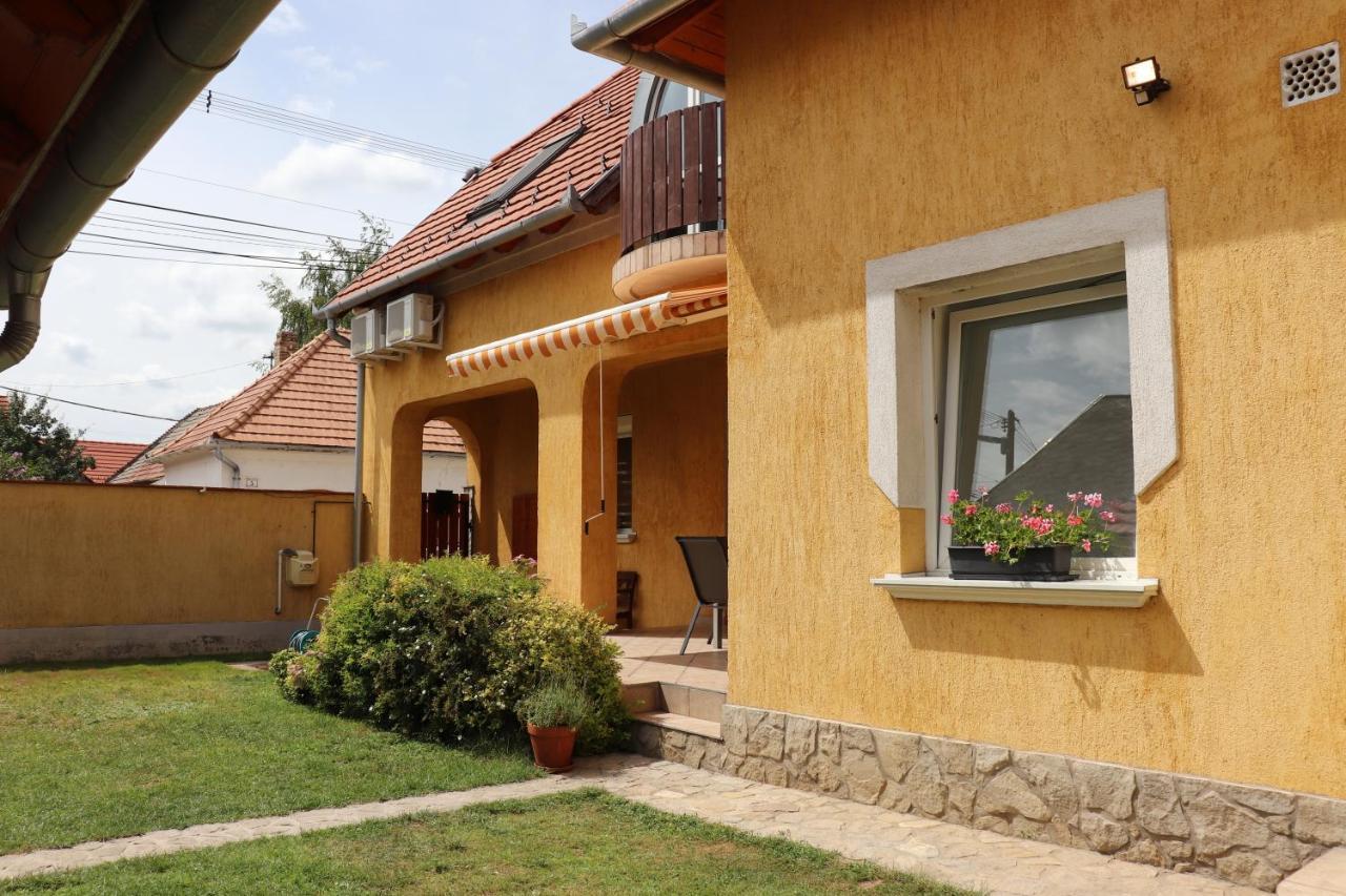 B6 Apartman Veszprém Eksteriør billede