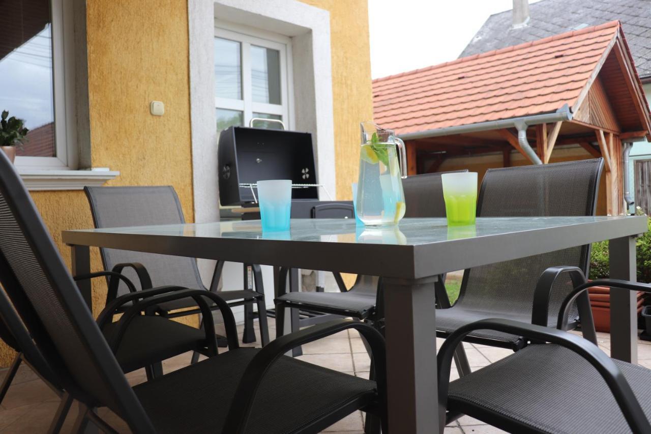B6 Apartman Veszprém Eksteriør billede