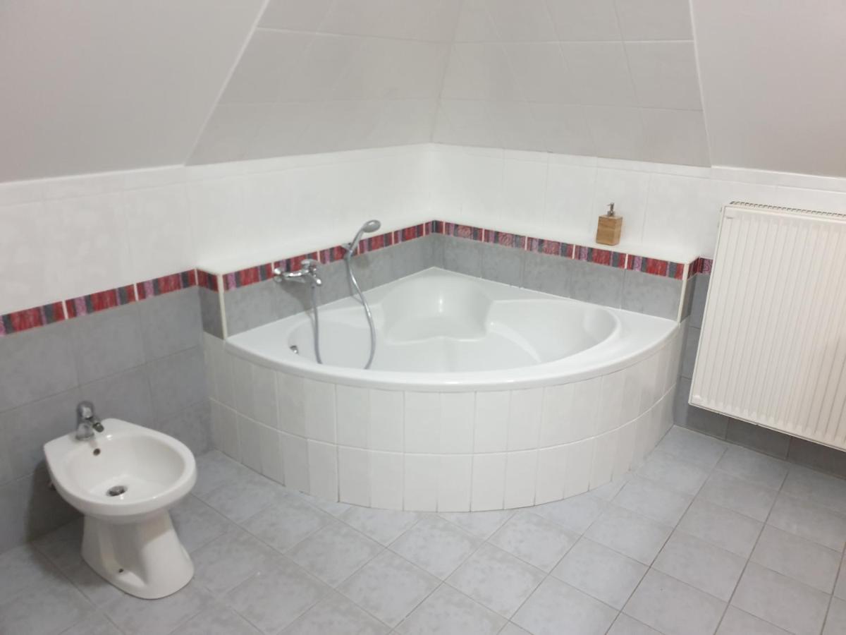 B6 Apartman Veszprém Eksteriør billede